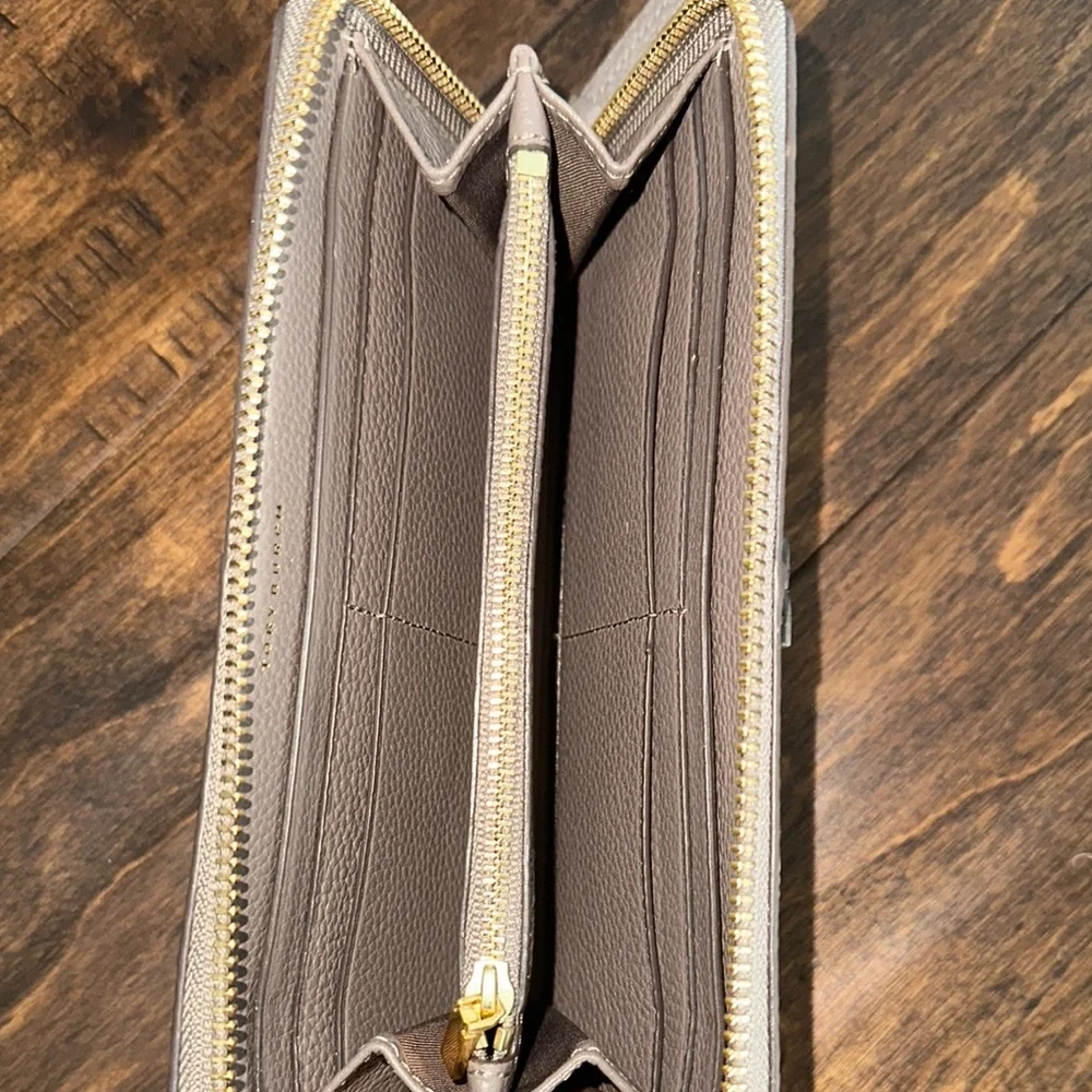 Tory Burch Leather Wallet - Picture 3 of 4
